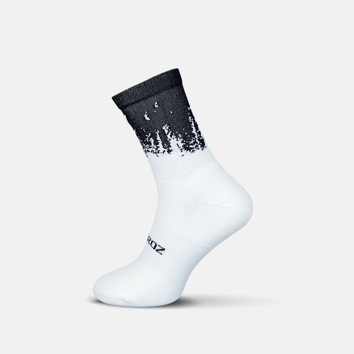 Calcetas deportivas antiampollas VEROZ Neptuno Blancas Negras cortas de 13 cm