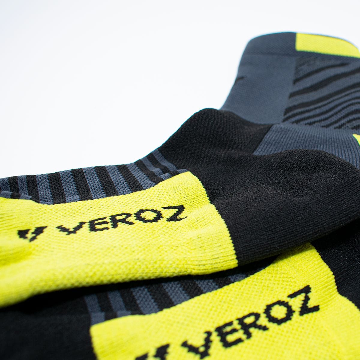 Orión Negras Carbón Cortas - VEROZ