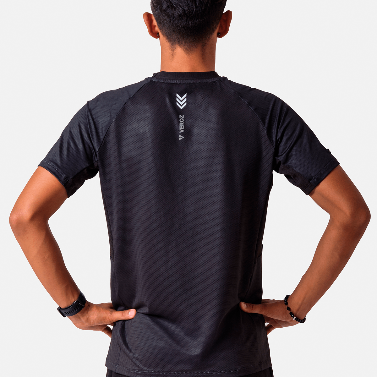 Jersey deportivo Águila MX Negra, colaboración VEROZ x MOVVA