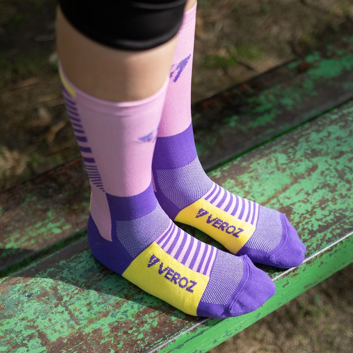 Calcetas deportivas antiampollas VEROZ Venus Rosas Moradas largas de 18 cm